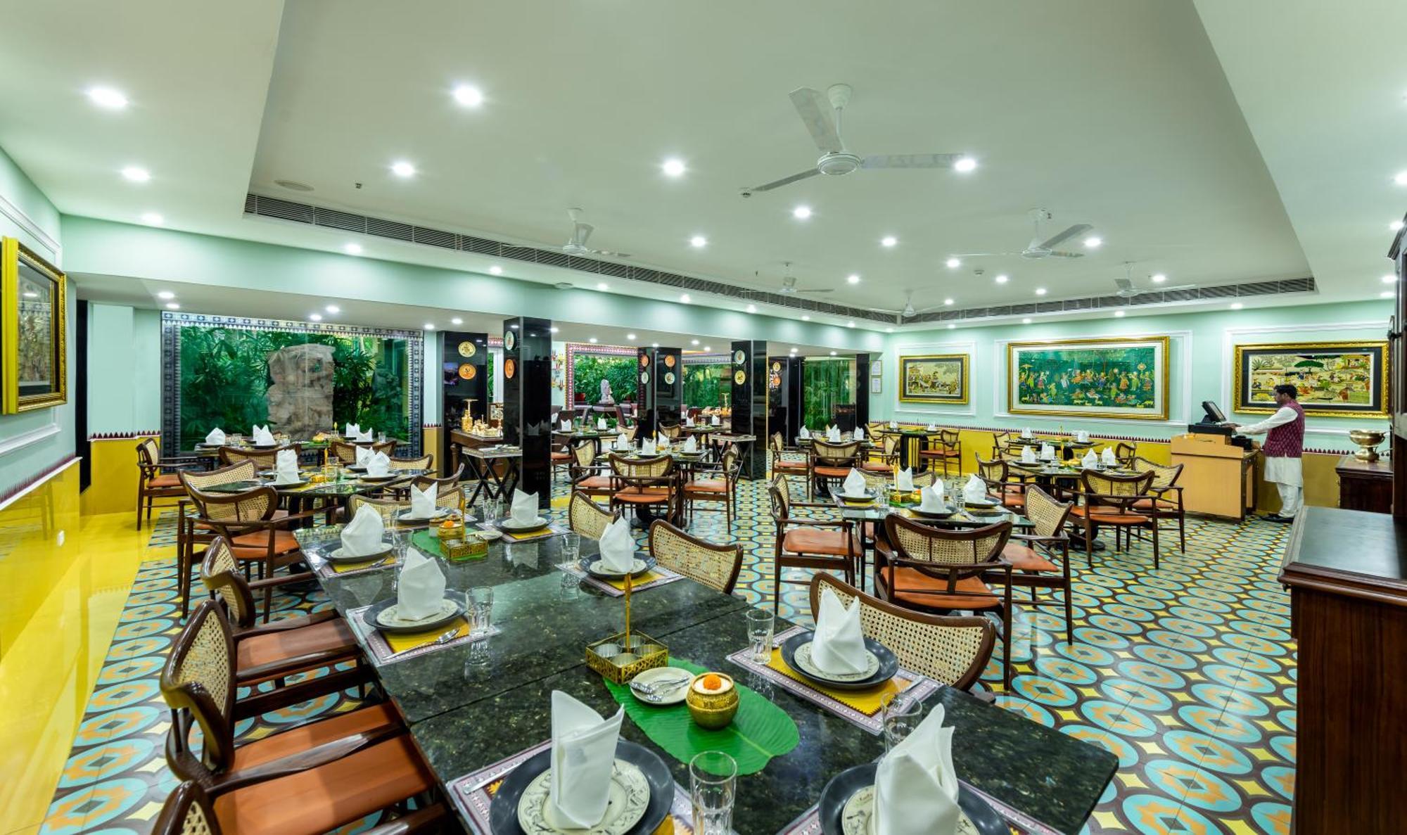 Mayfair Lagoon सहारा