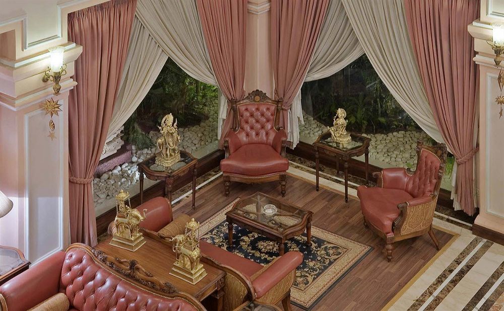 Mayfair Lagoon सहारा 5*